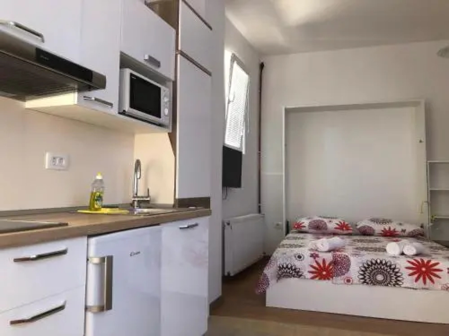 Apartments & Rooms Nardin