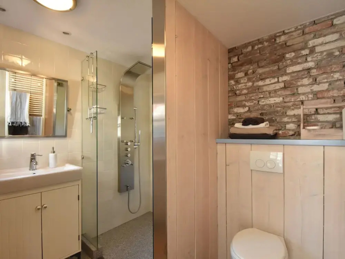 Comfy Holiday Home with Fenced Courtyard in Edam near Center