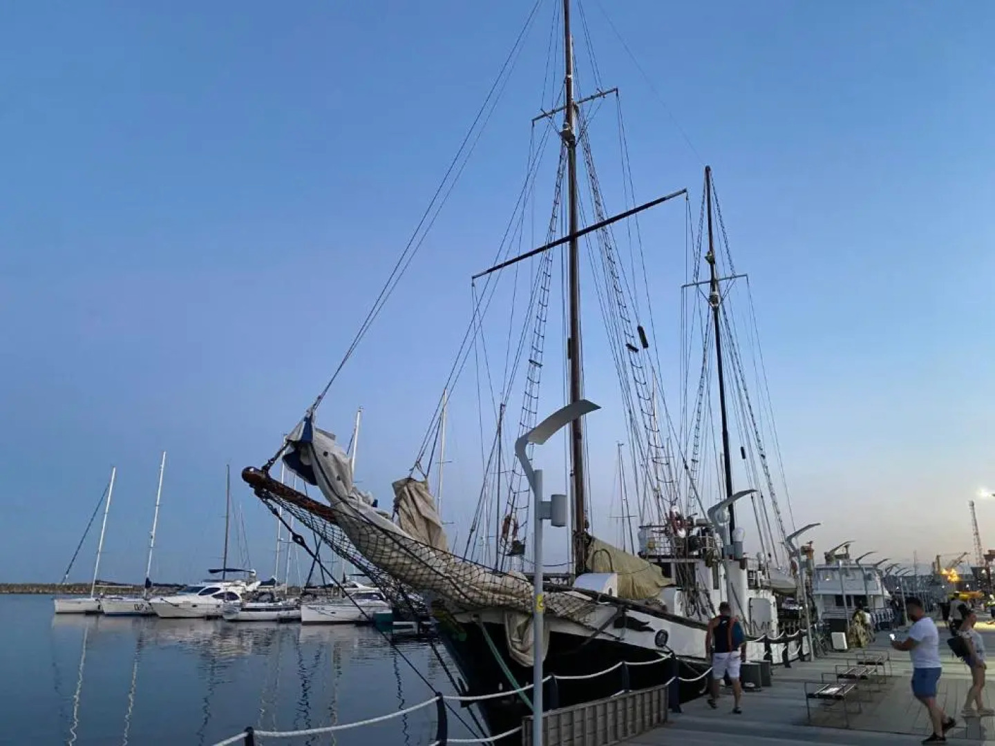 Kallatia Studio Saturn