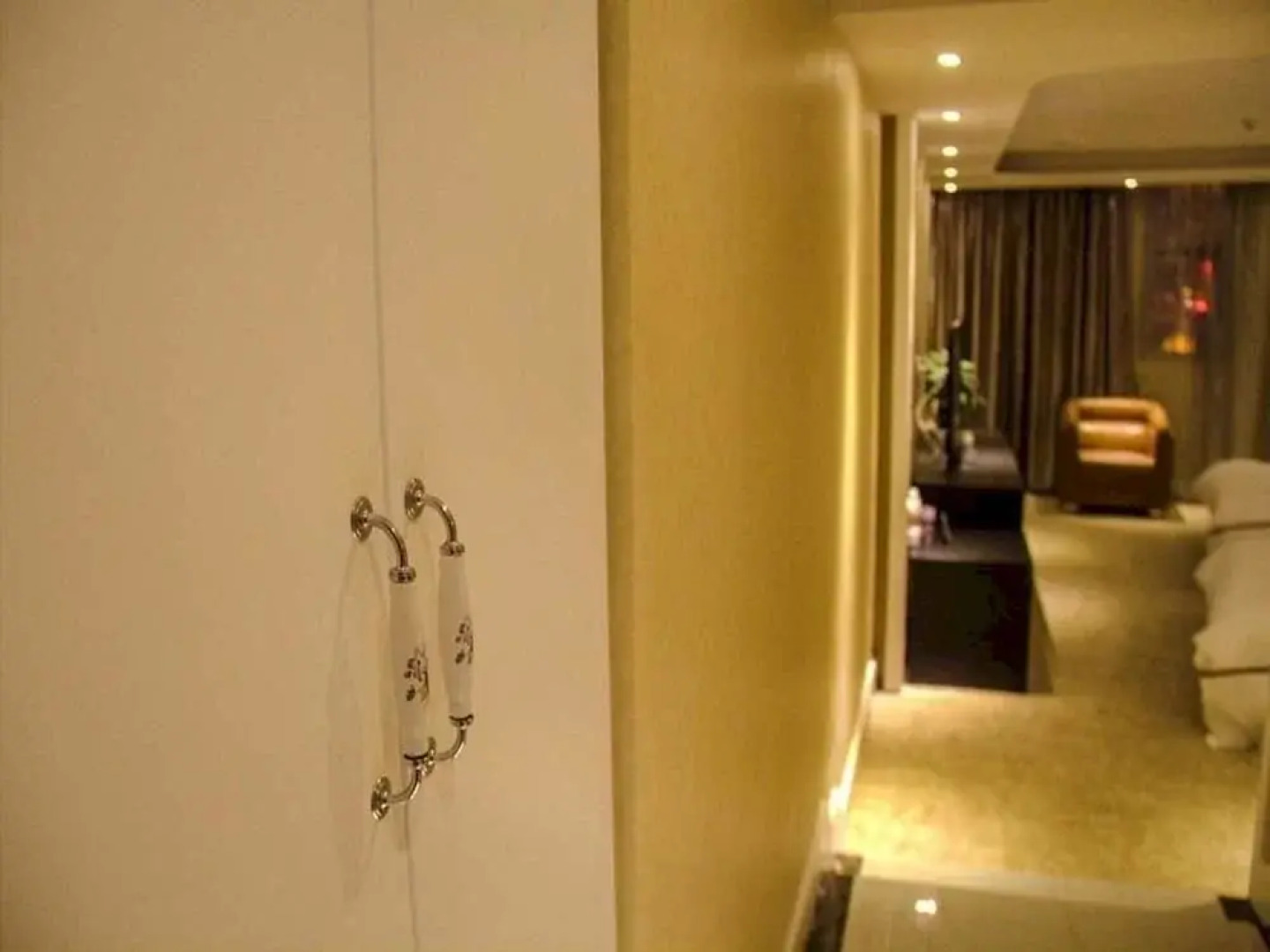 Bengbu Boluomi Fashion Art Hotel