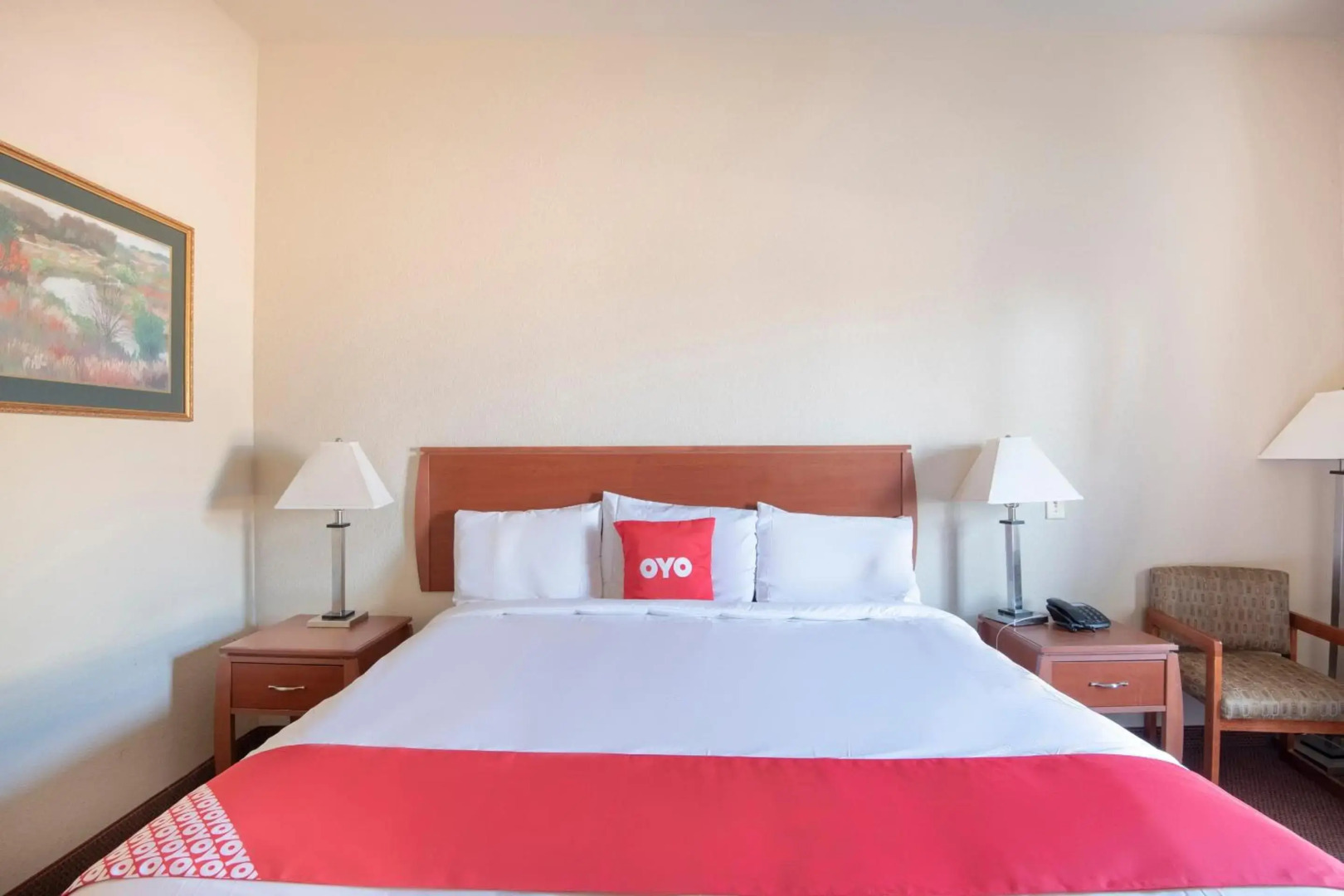 OYO Townhouse Clute Lake Jackson