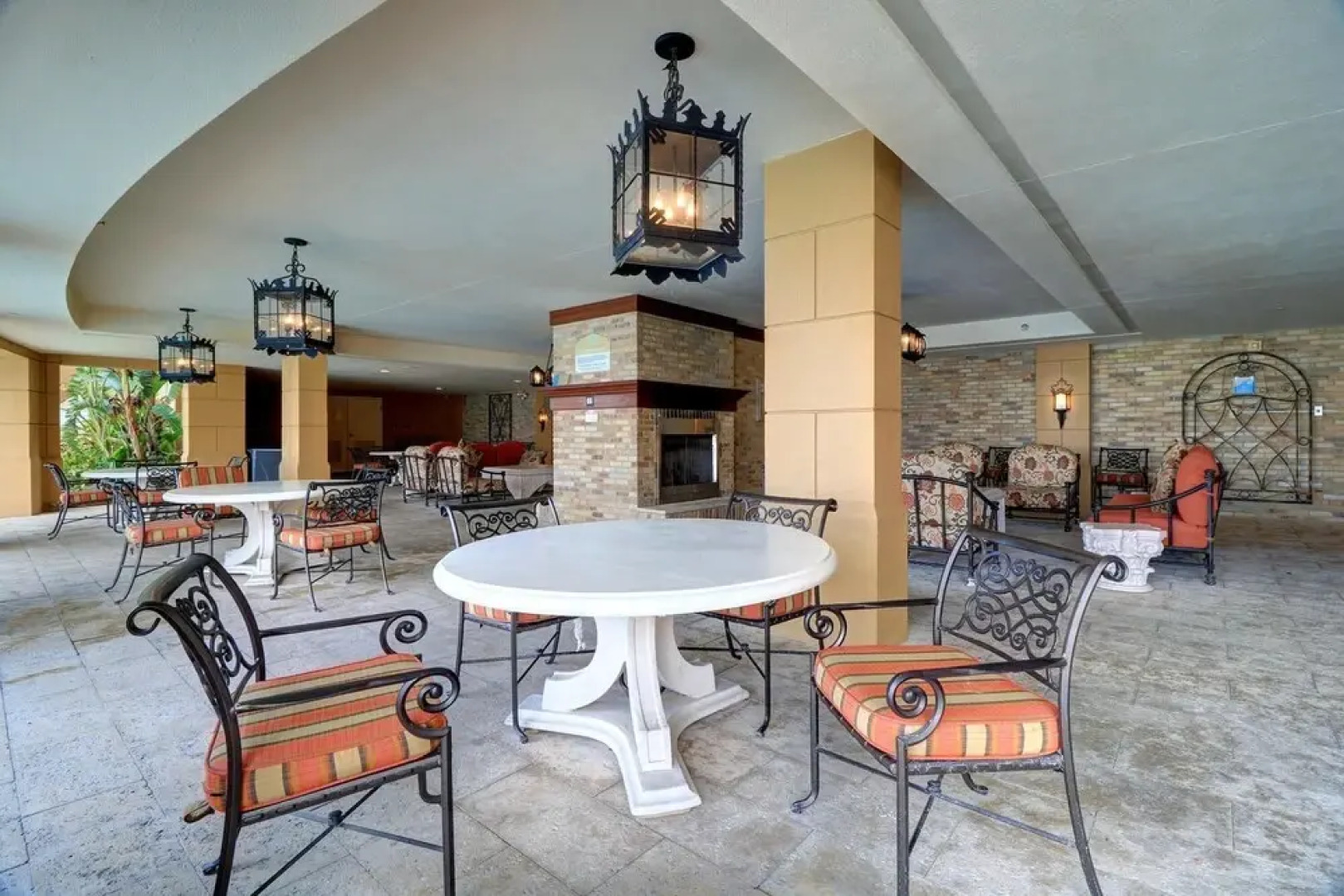 Stunning Beach Front 3 Bd Apartment @ Clearwater Belle Harbor 401