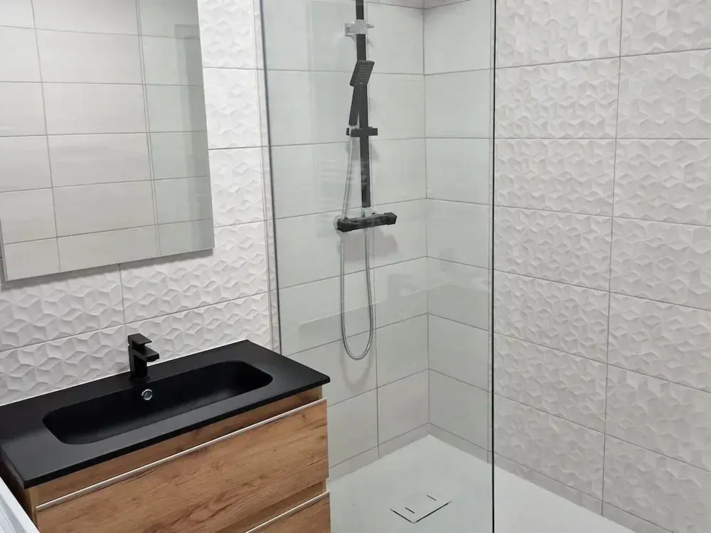 Beautiful Holiday Apartment in Uzes With Balcony