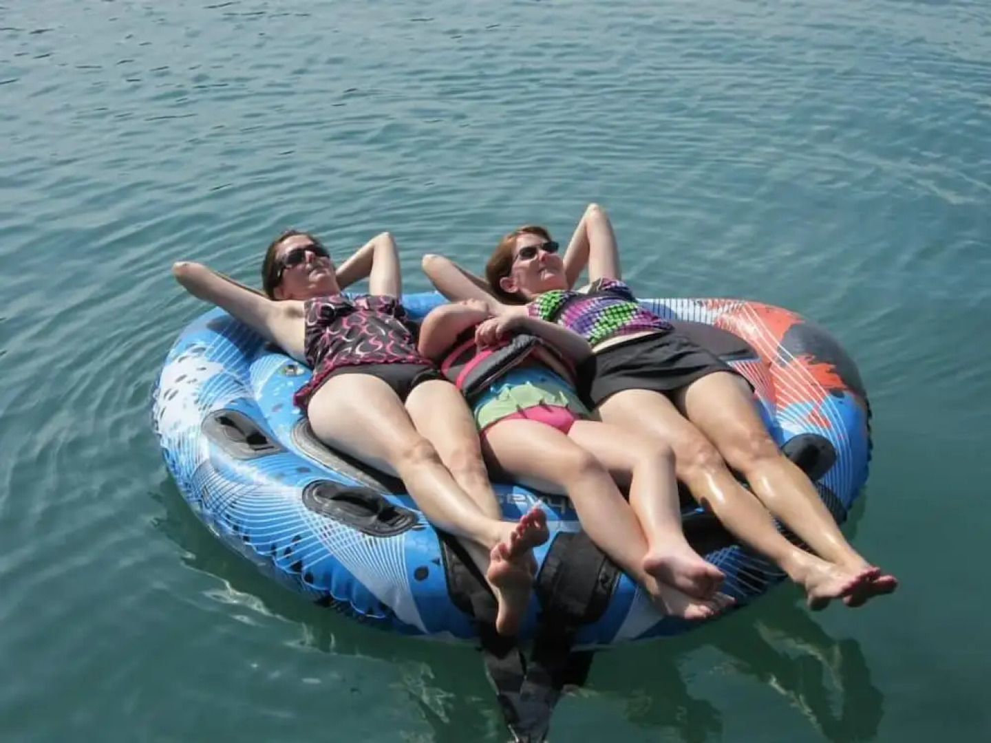 Lake Shore Cabins on Beaver Lake