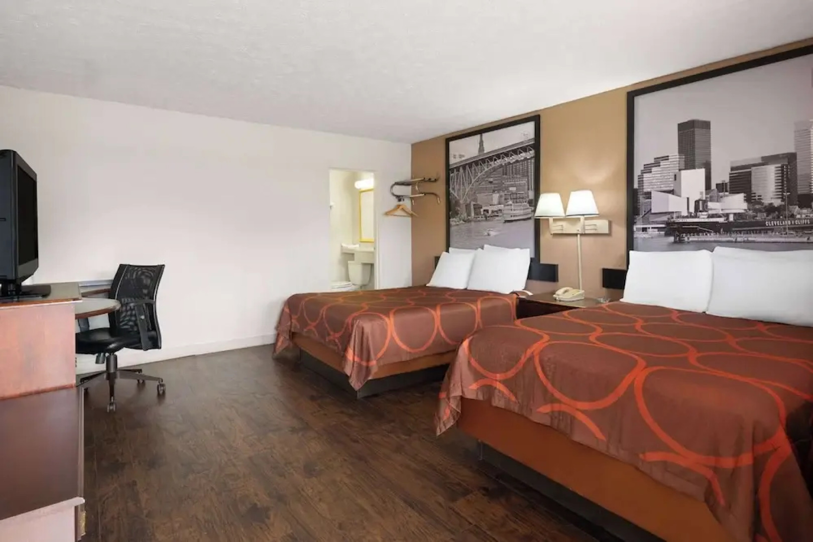 Super 8 by Wyndham Youngstown North