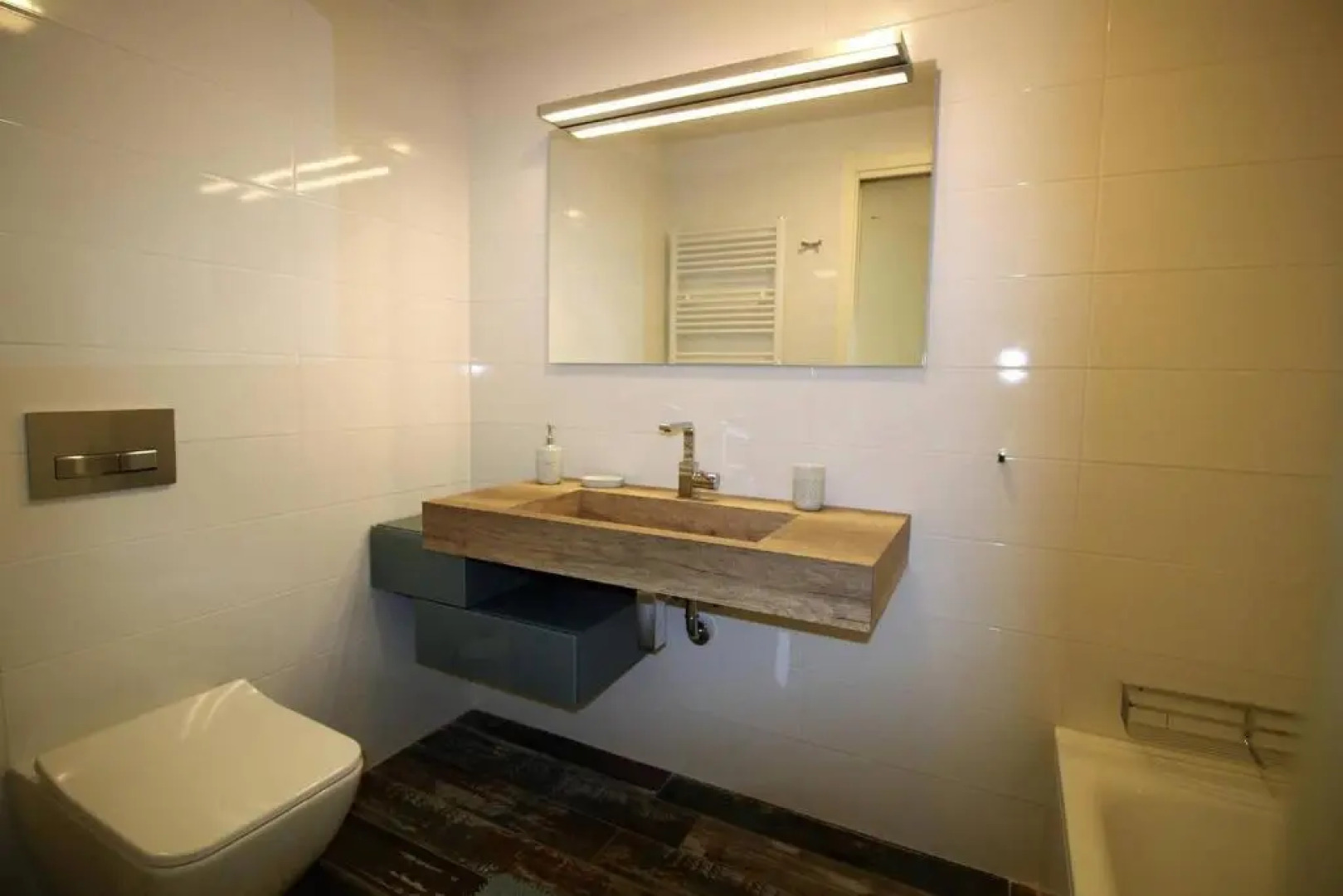 Bellavista Prestigious Apartment With Lake View