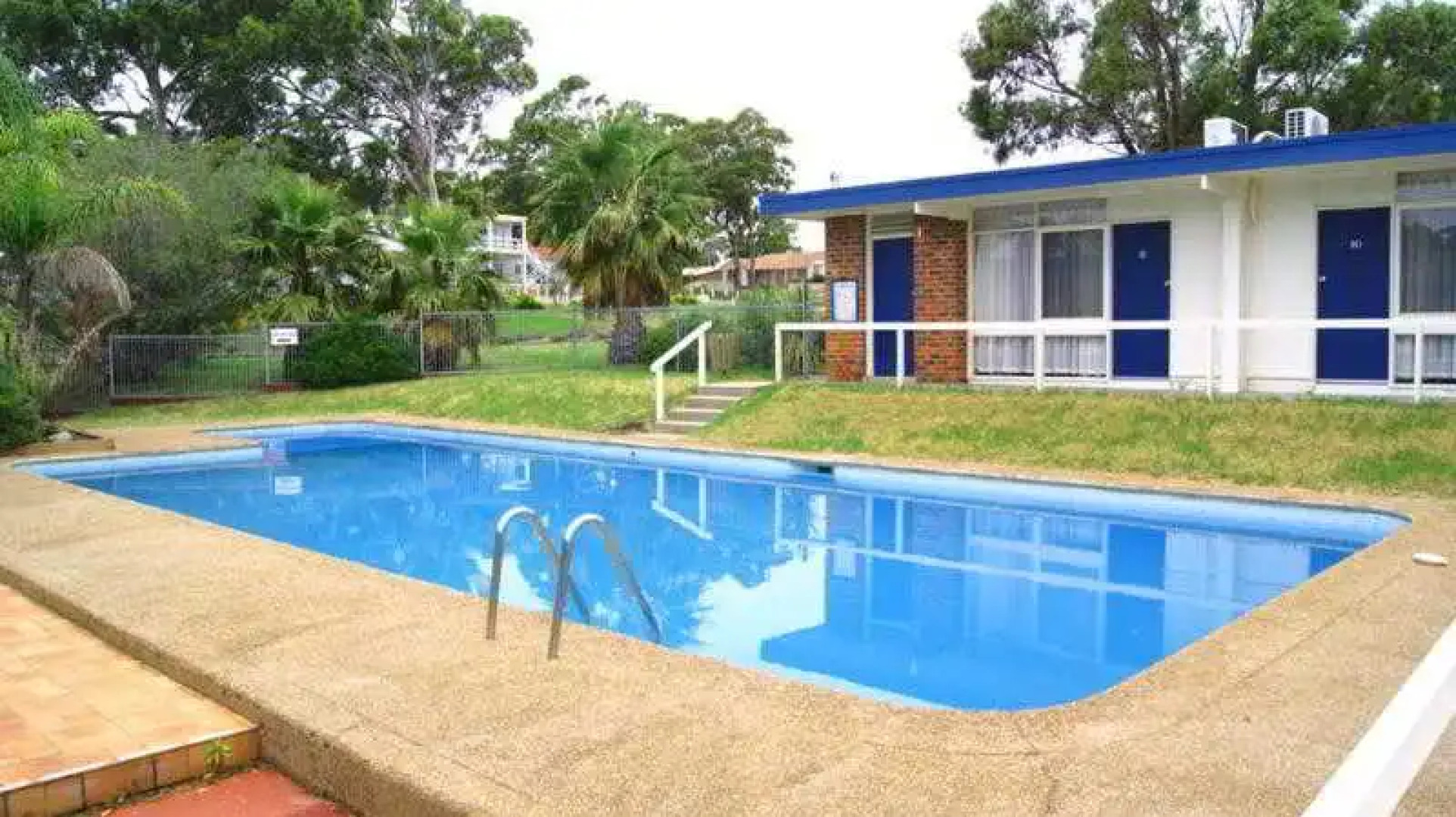 Econo Lodge Absolute Lake Entrance