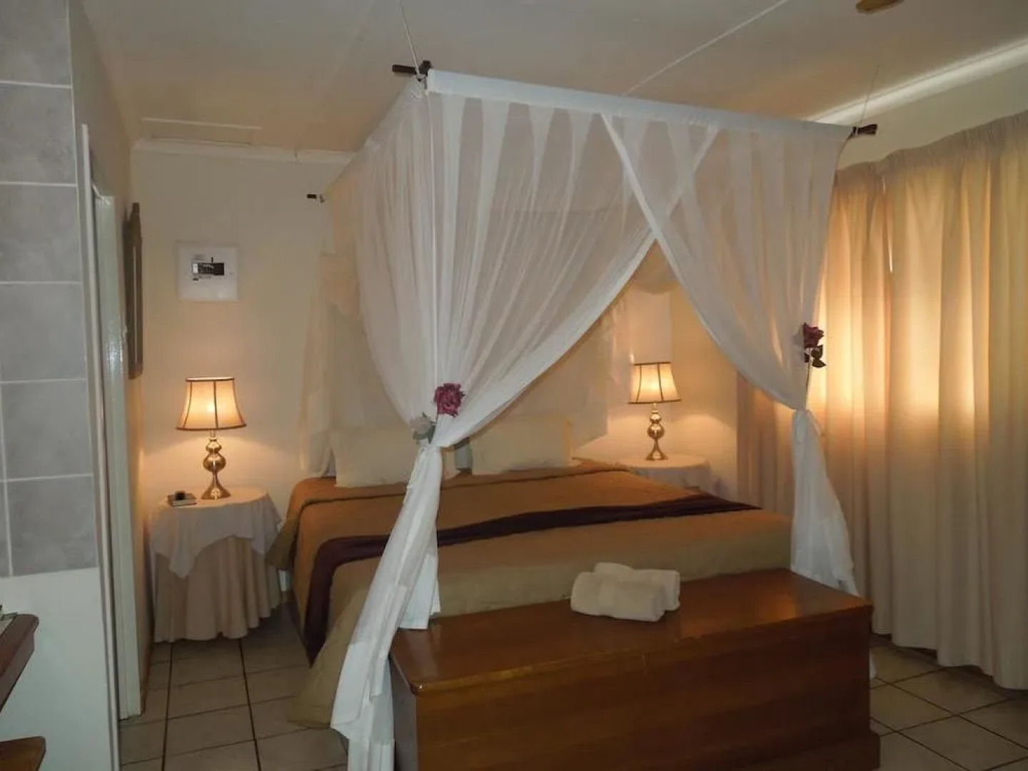 Lilac Lodge-Purple House