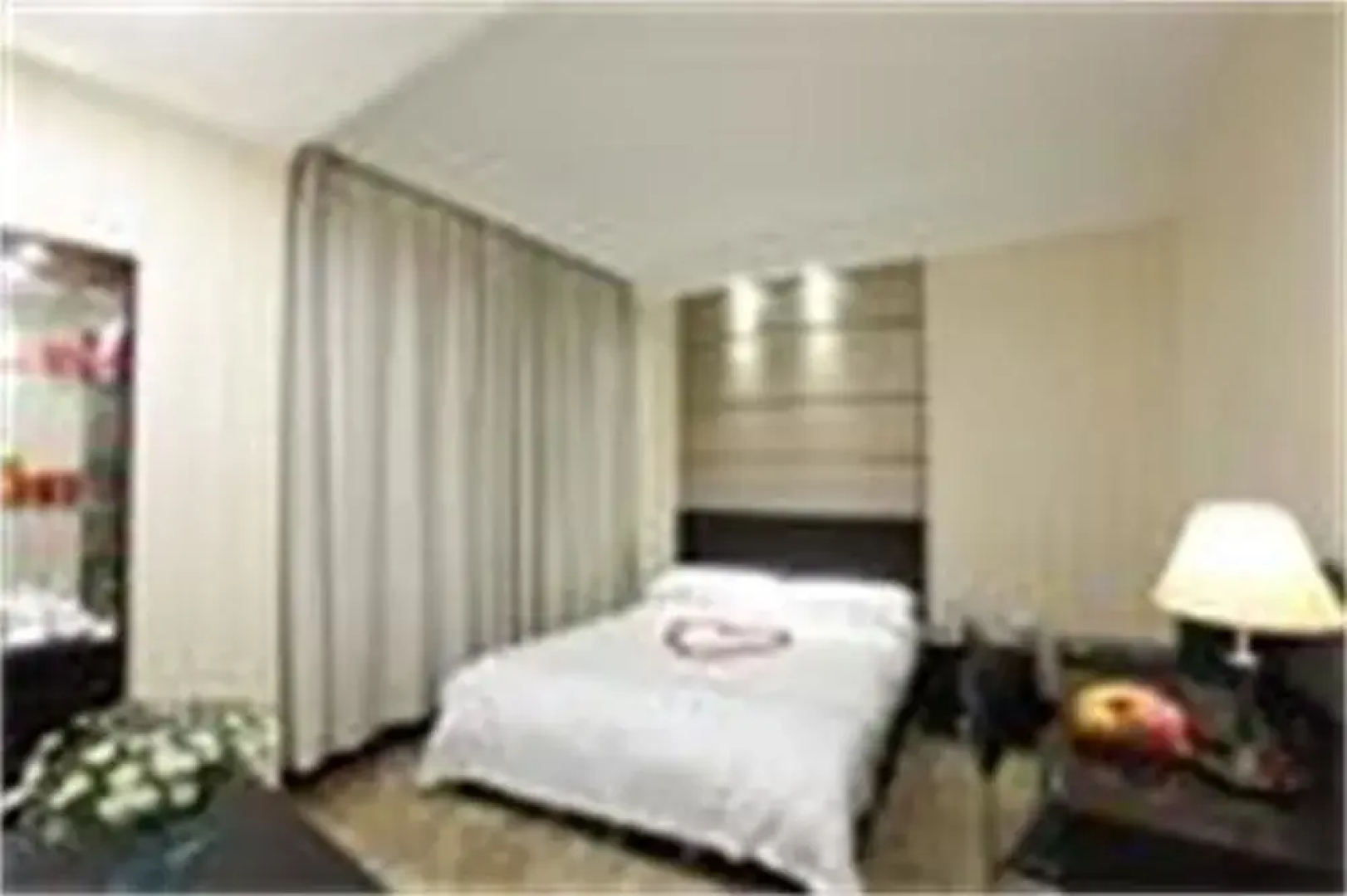 Oriental Pearl Grand Hotel