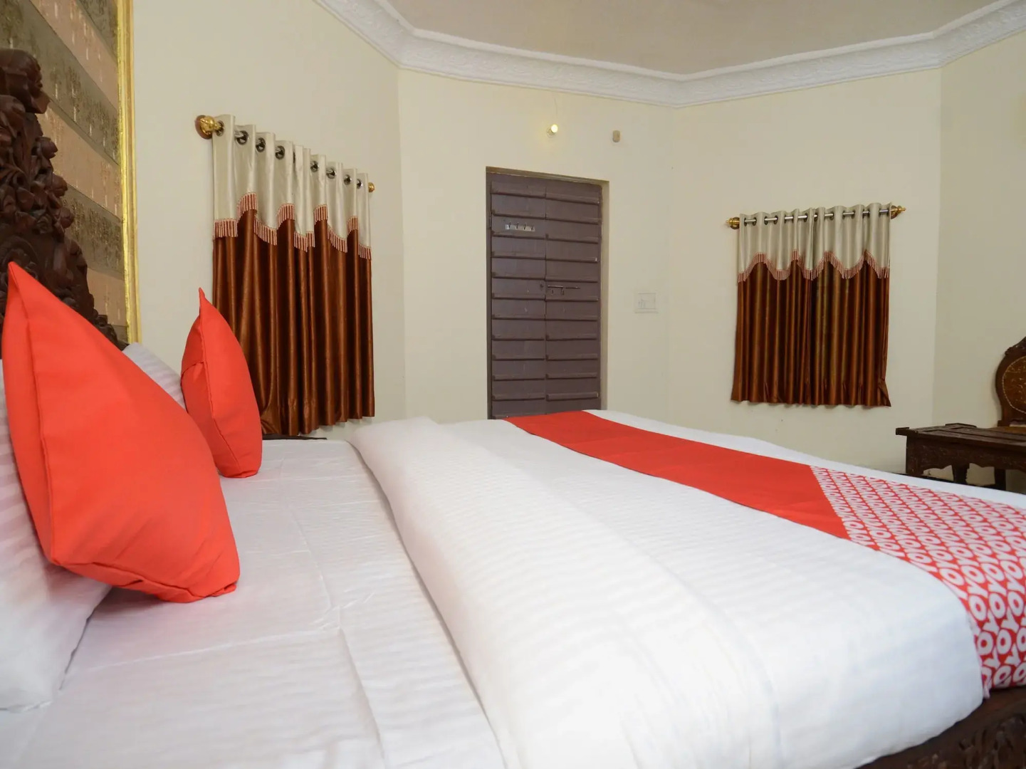 OYO 17368 Ranibagh Palace