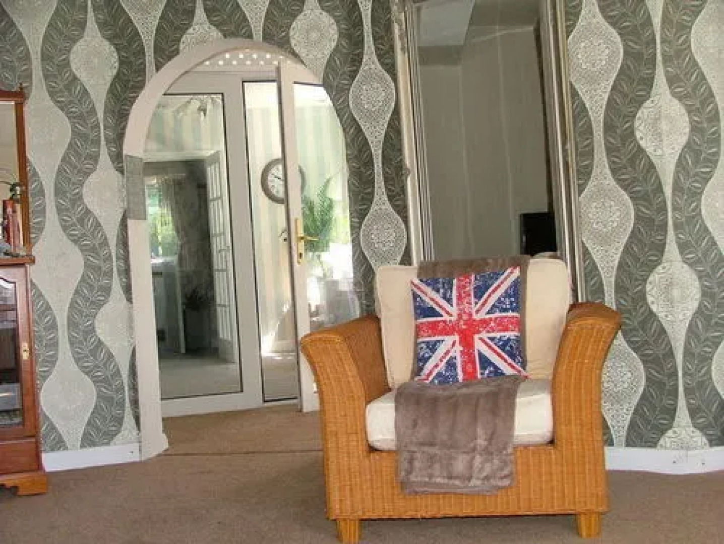 Long Chimneys Bed & Breakfast