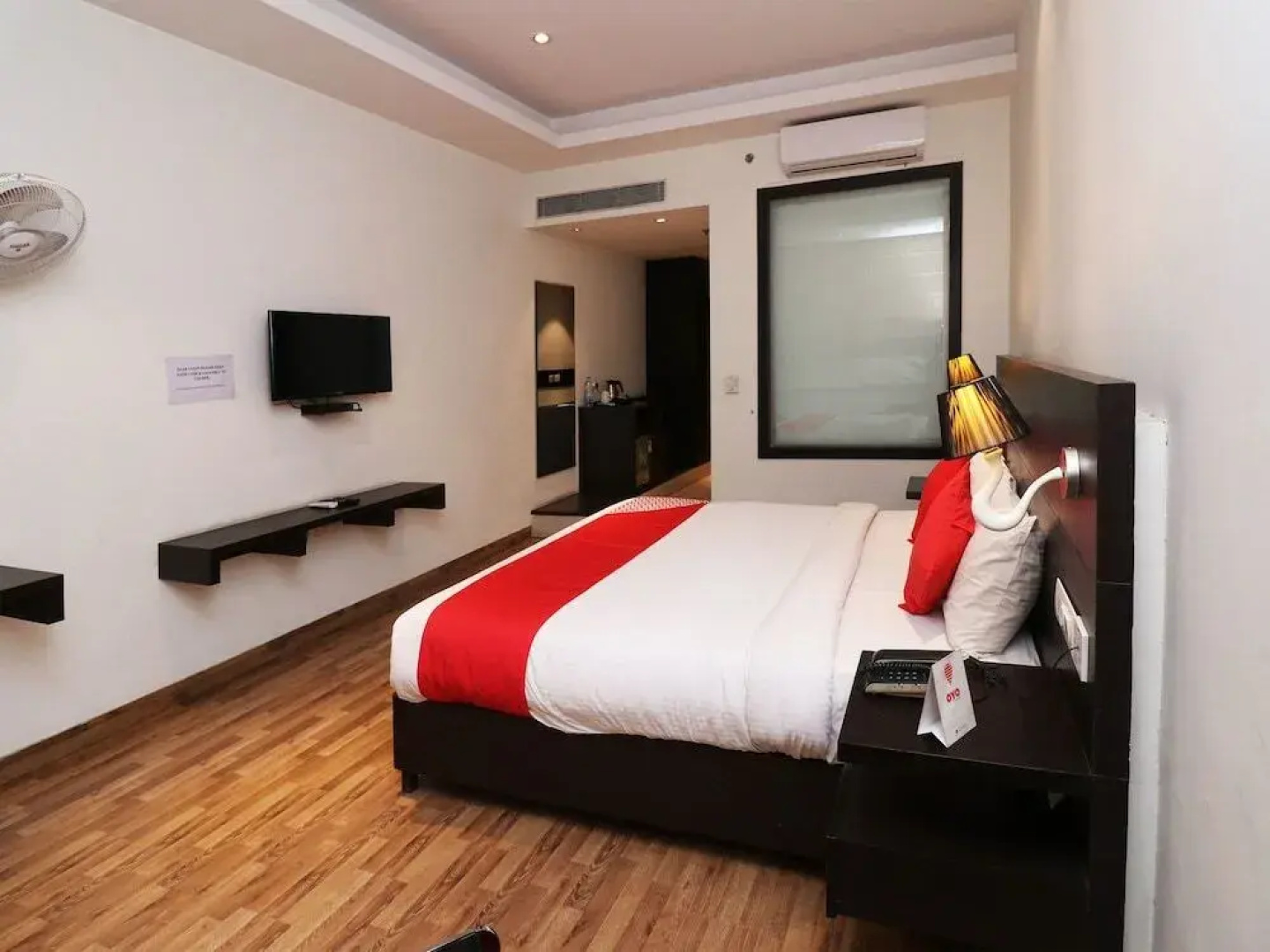 Joy Inn & Suites by OYO Rooms