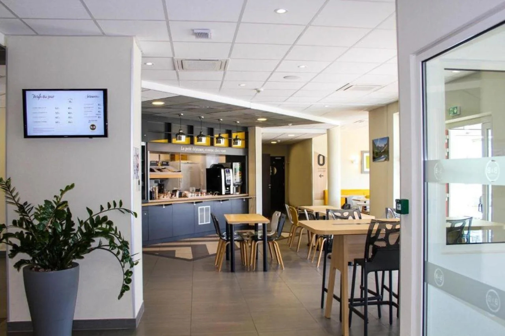 B&B HOTEL Valence TGV - Romans