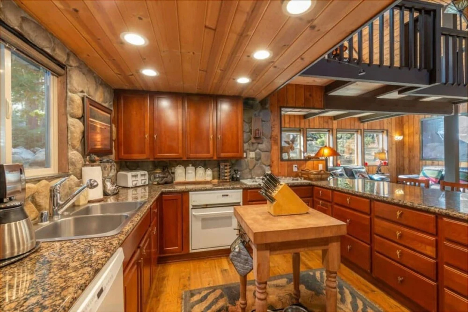 Porter by Avantstay Rustic Modern Oasis In The Of Chamberlands