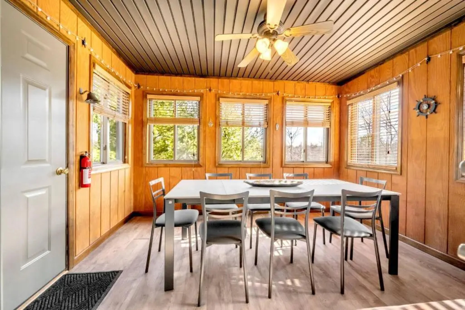 Steps To The Lake House, Hot Tub, Game Room, Deck