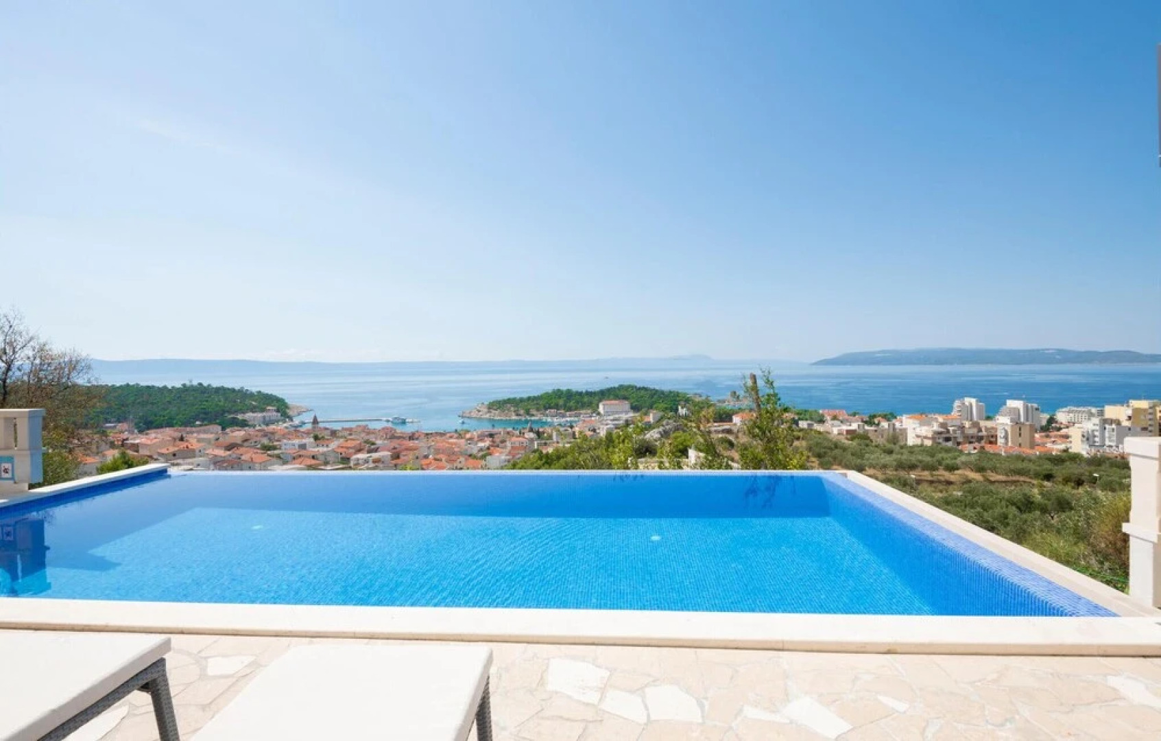 Amazing Home in Makarska With Wifi and 6 Bedrooms