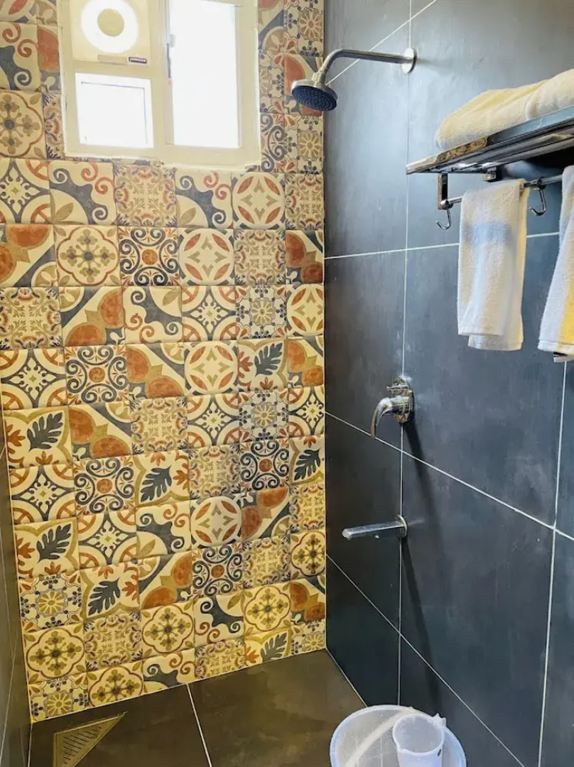 Bindiga Peak Resorts