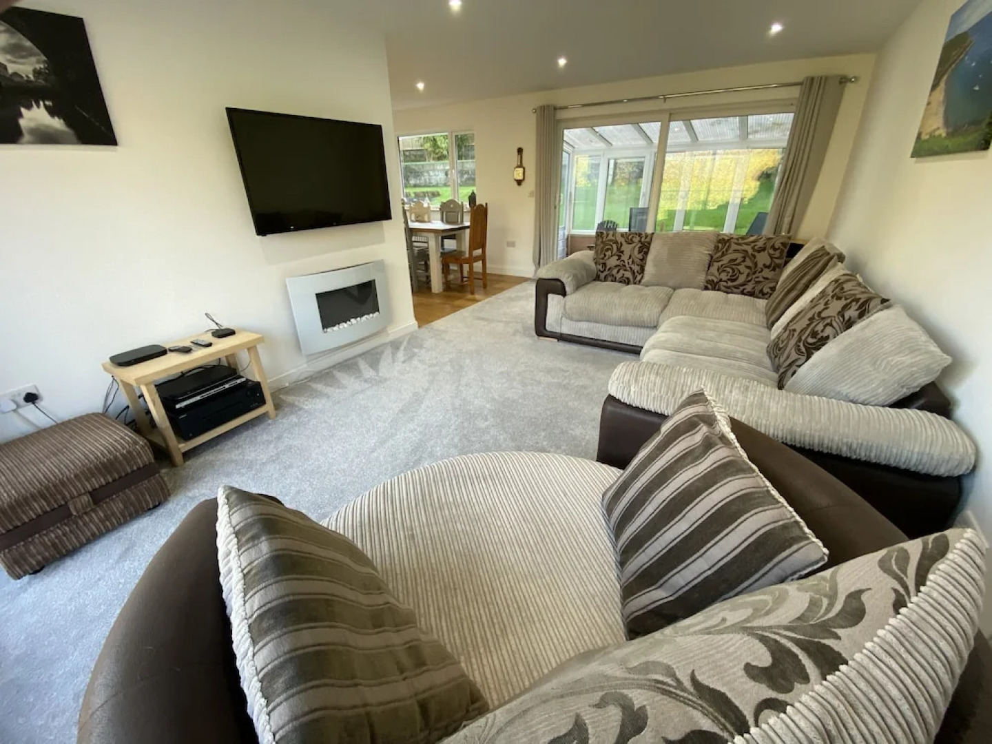 Ty Gwyn - 4 Bedroom Holiday Home