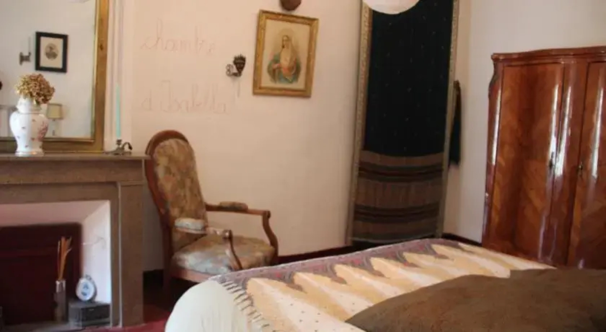 Chambre dHôtes La Maison sur la Place.