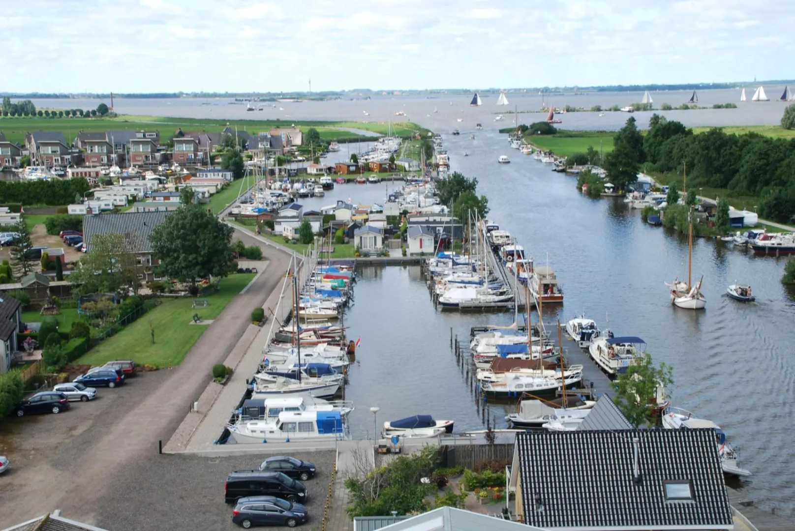 Large fully renovated farmhouse with indoor Swim spa and Sauna