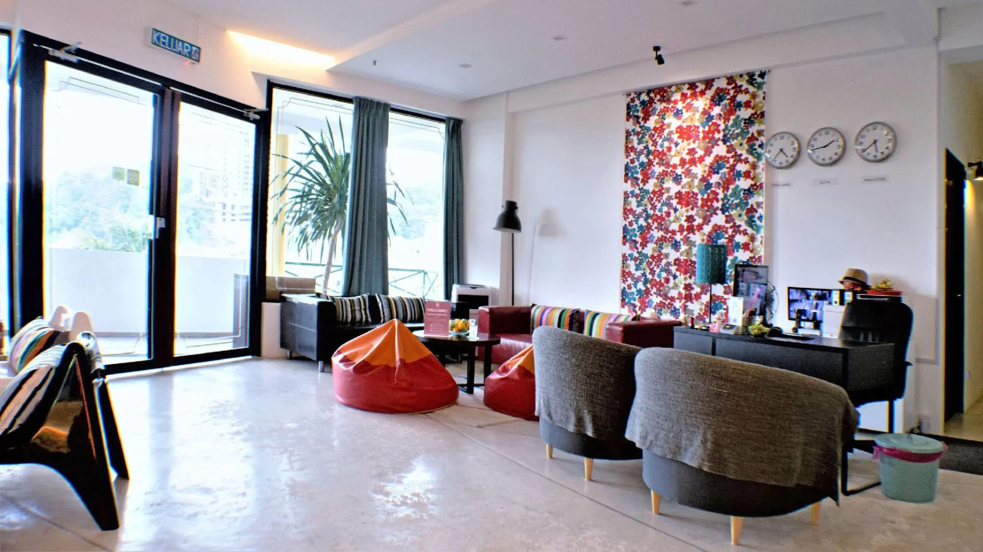 ZEN Rooms Eden Parade