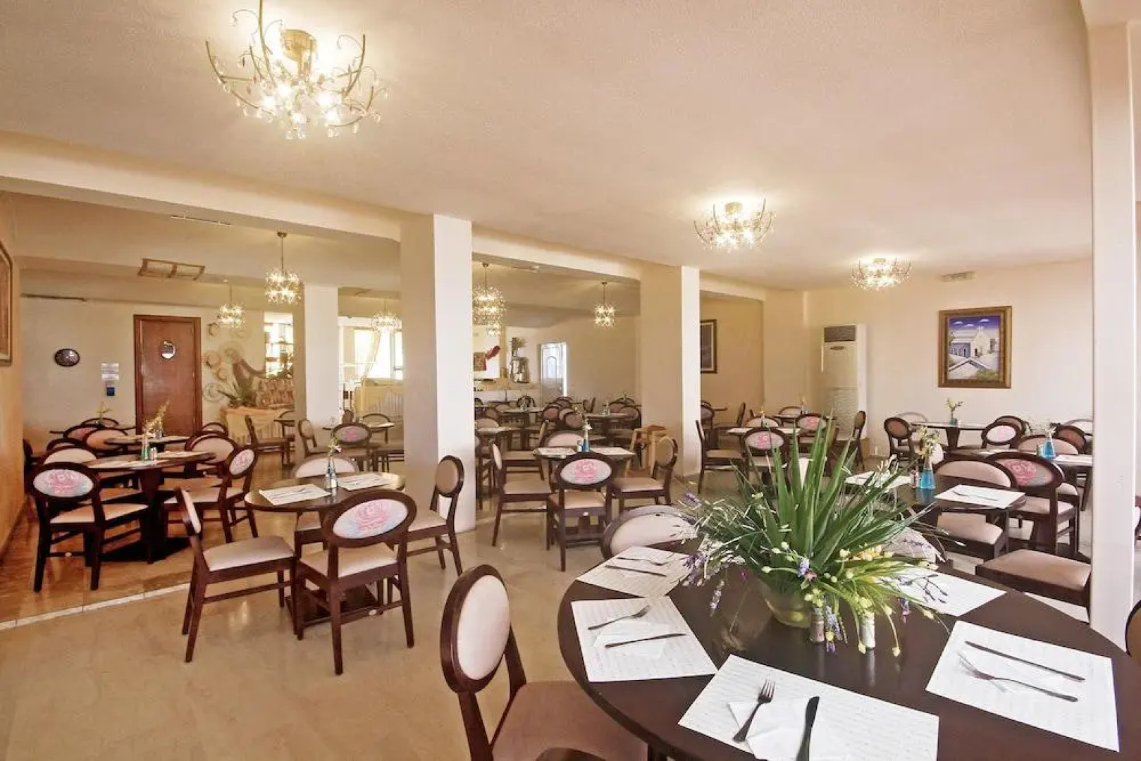 Roselands Hotel