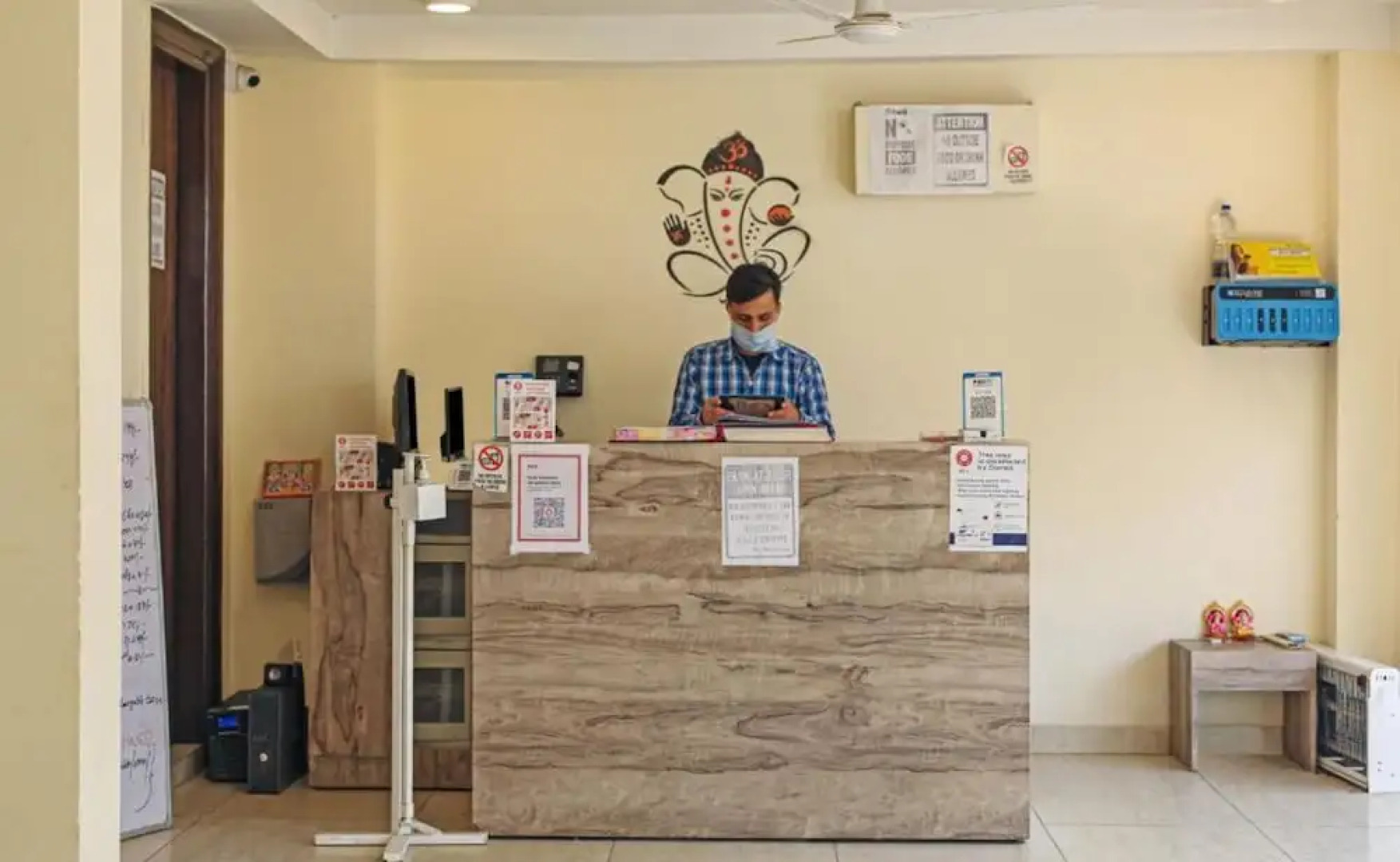 Goroomgo M M Guest House Howrah Kolkata