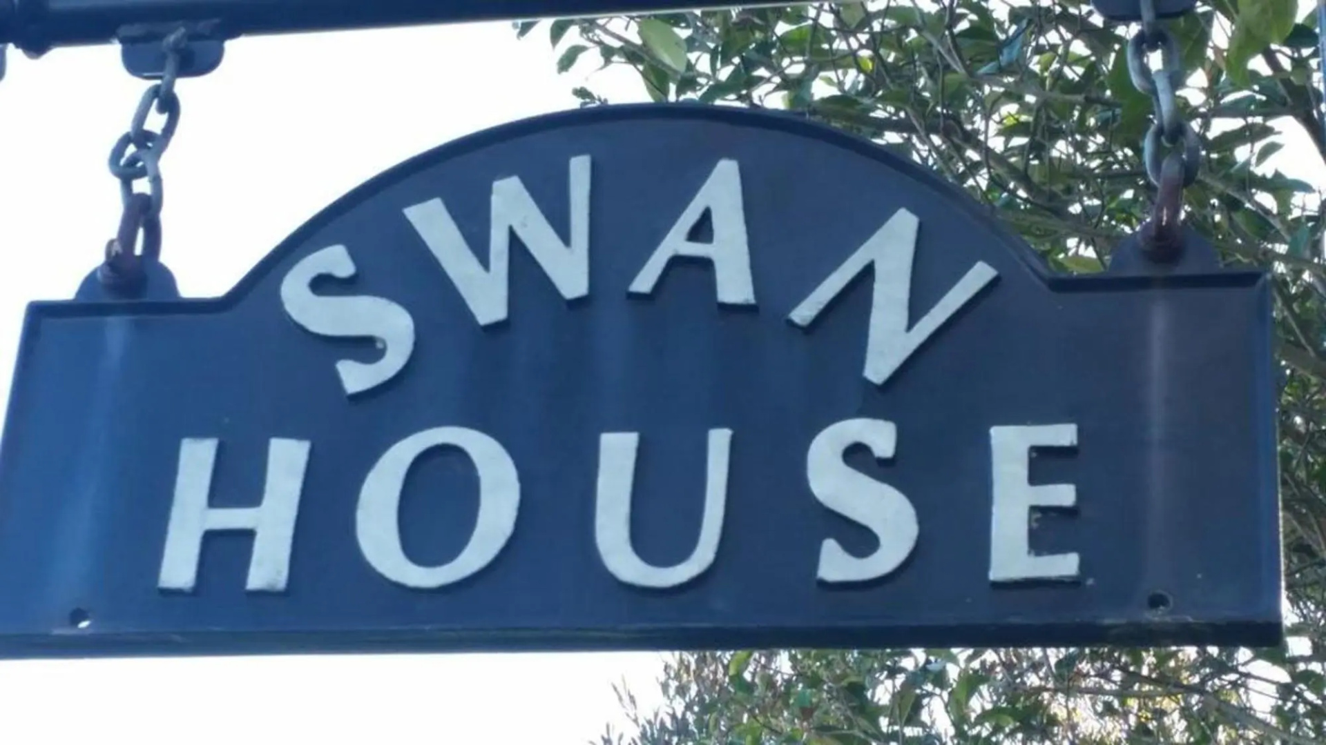 Swan House