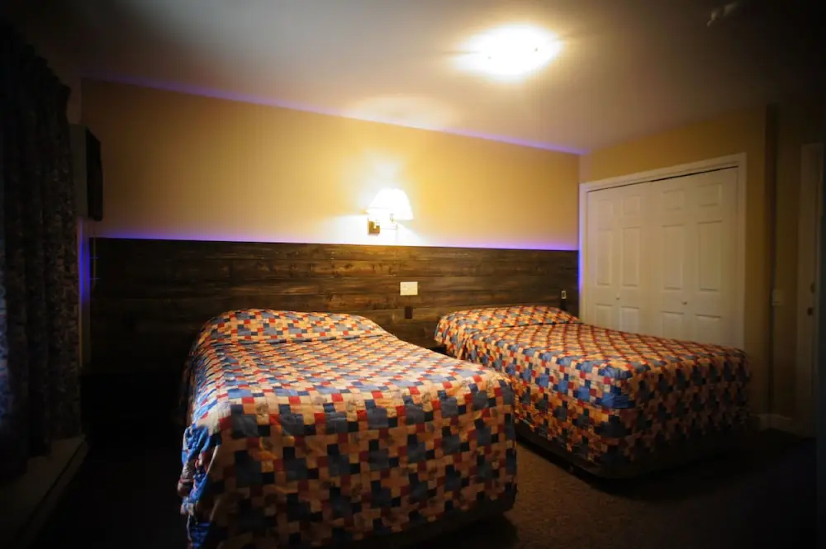 Silverwood Inn & Suites