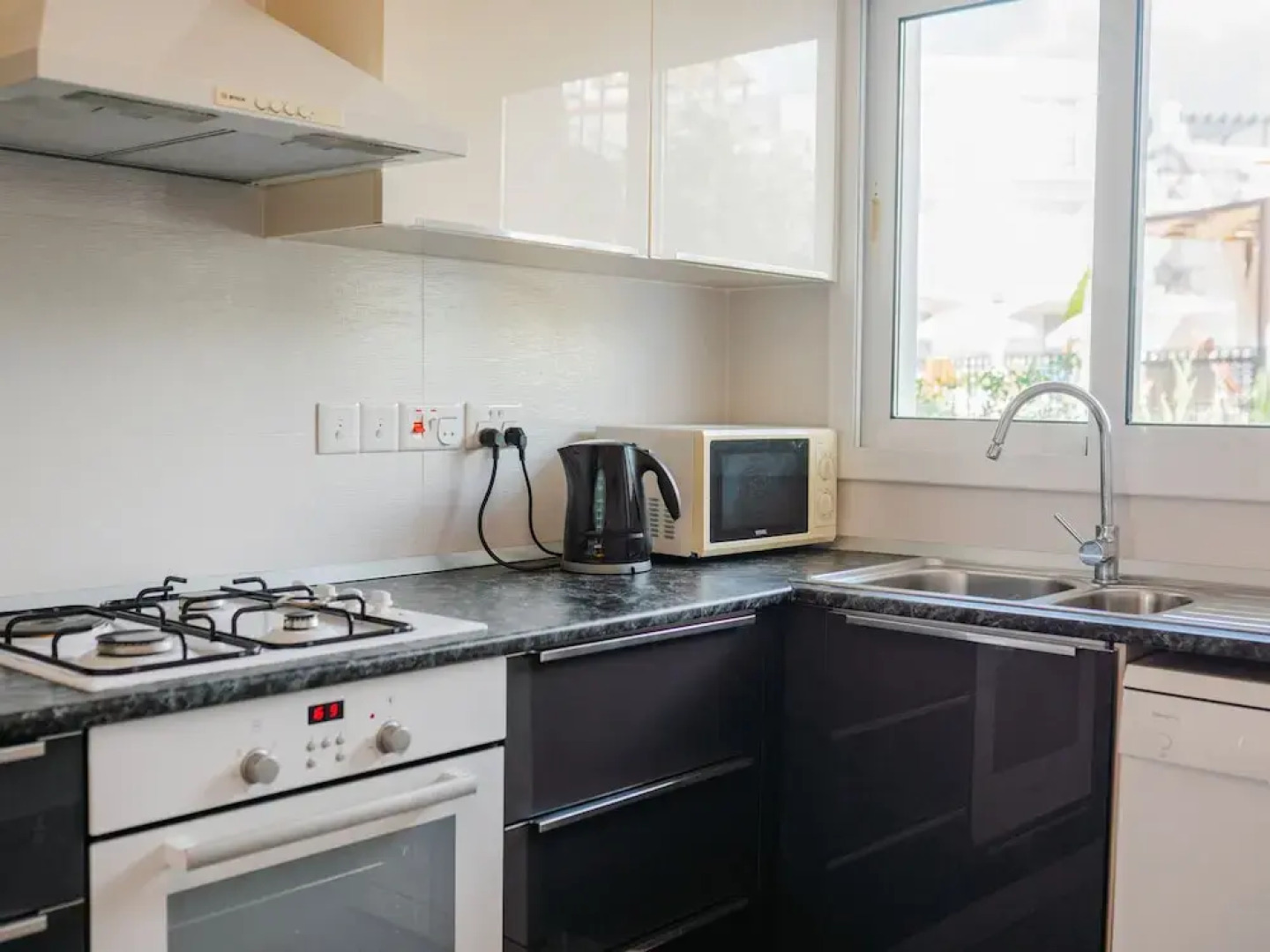 Sunny and Family Friendly Apartment Directly at the Pool