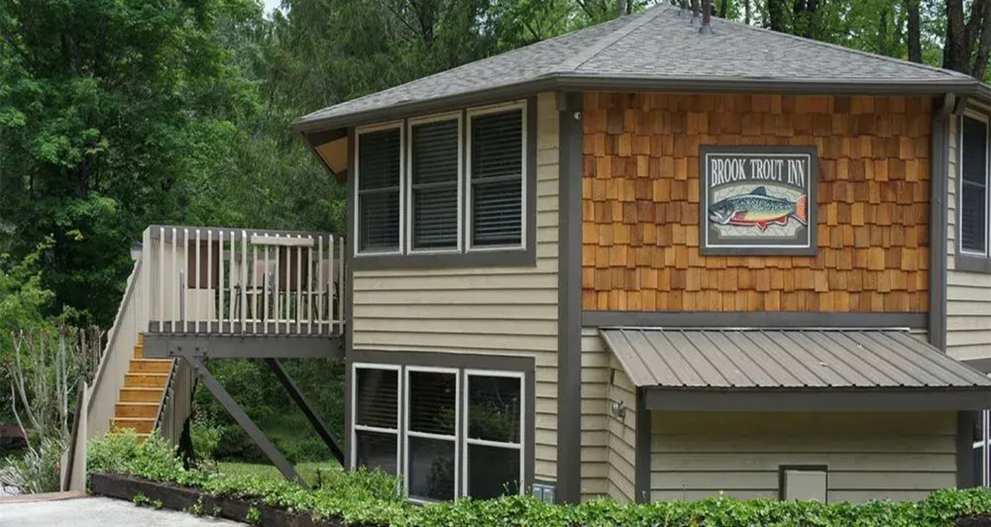 Woodlands Inn Of Sapphire Bed & Breakfast