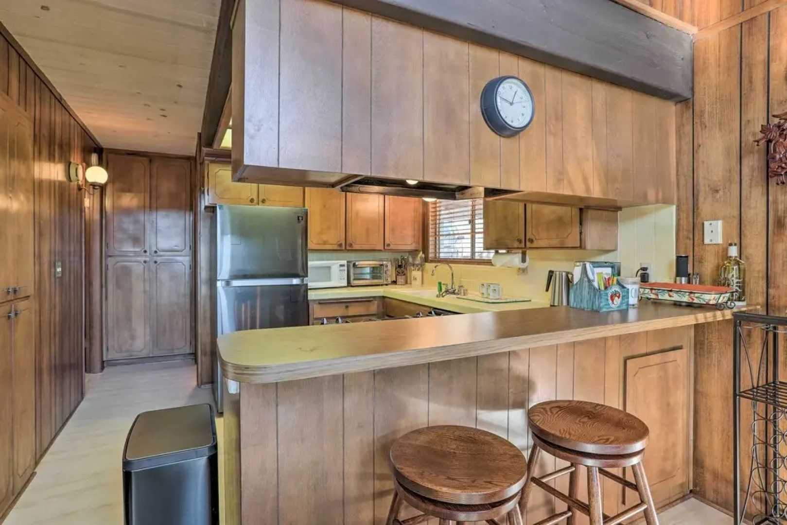 Quaint Cabin Retreat ~ 4 Mi to Arrowhead Lake