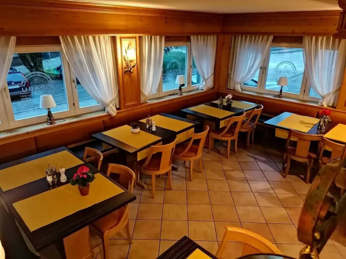 PiPaBu Restaurant & Hotel