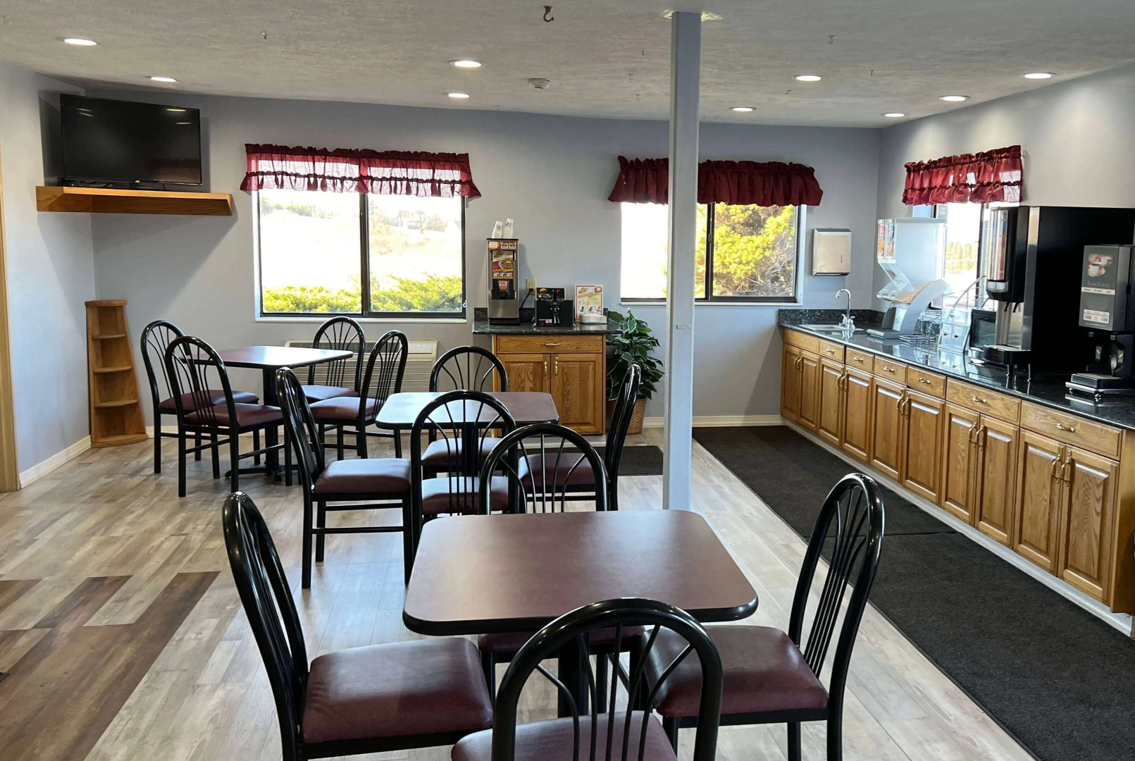 Super 8 by Wyndham Altoona