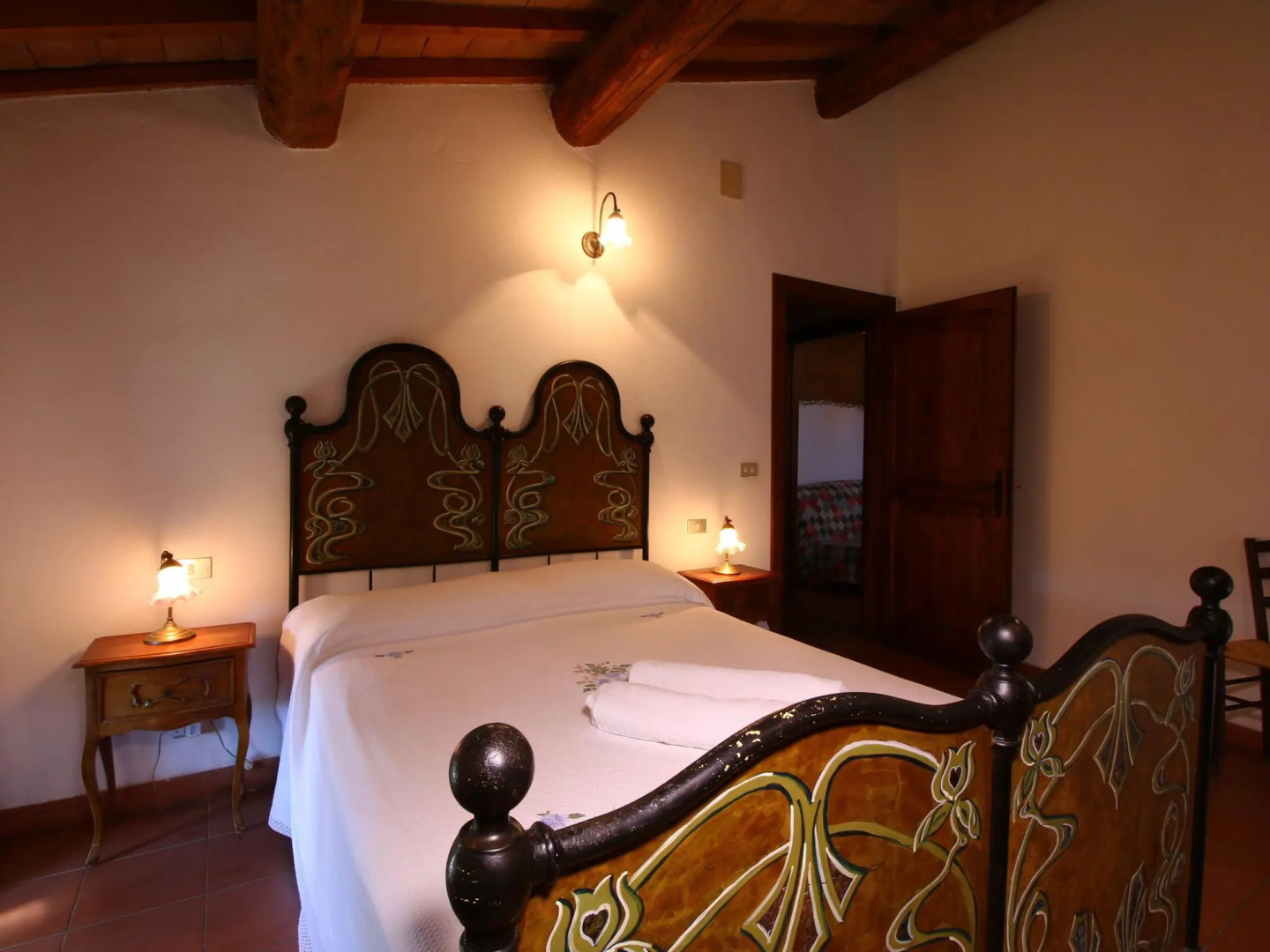 Umbria's Poolside Charm