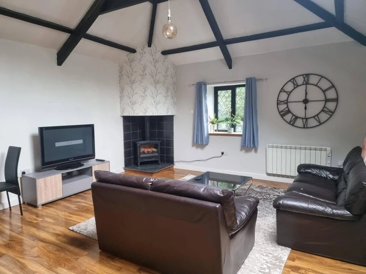 Stunning 2-bed House in Saint Columb