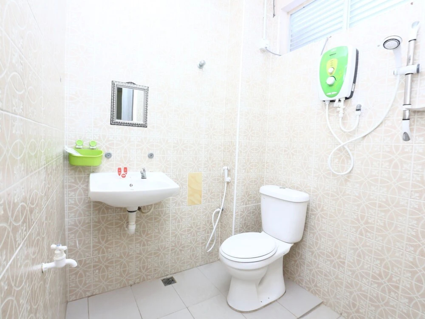 Hotel Pelangi Marang by OYO Rooms