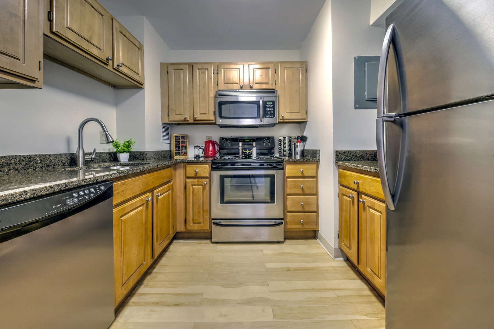Upscale Apt with everything you need!