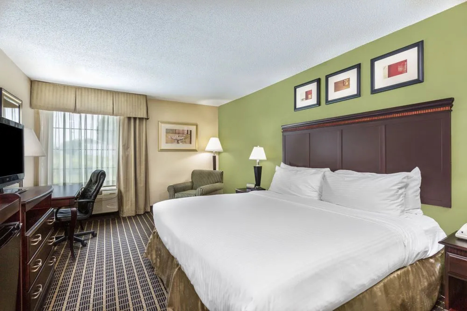 Holiday Inn Express South Boston