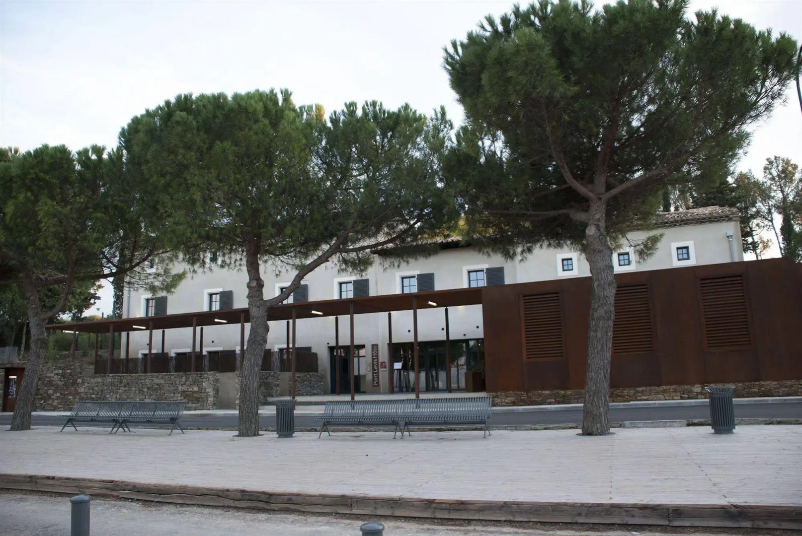 Pont Levis Hôtel By Franck Putelat