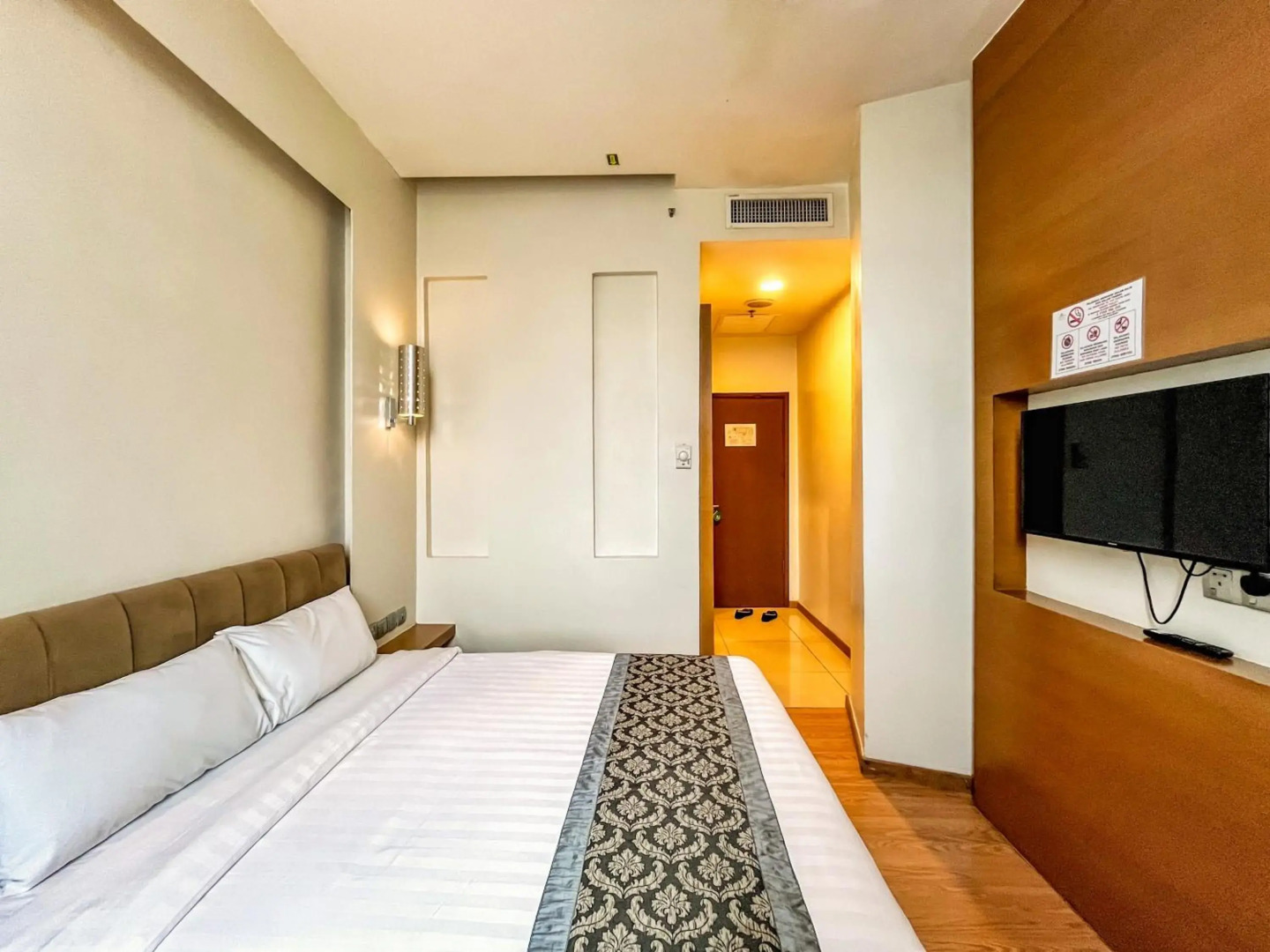 Courtyard Hotel @ 1Borneo