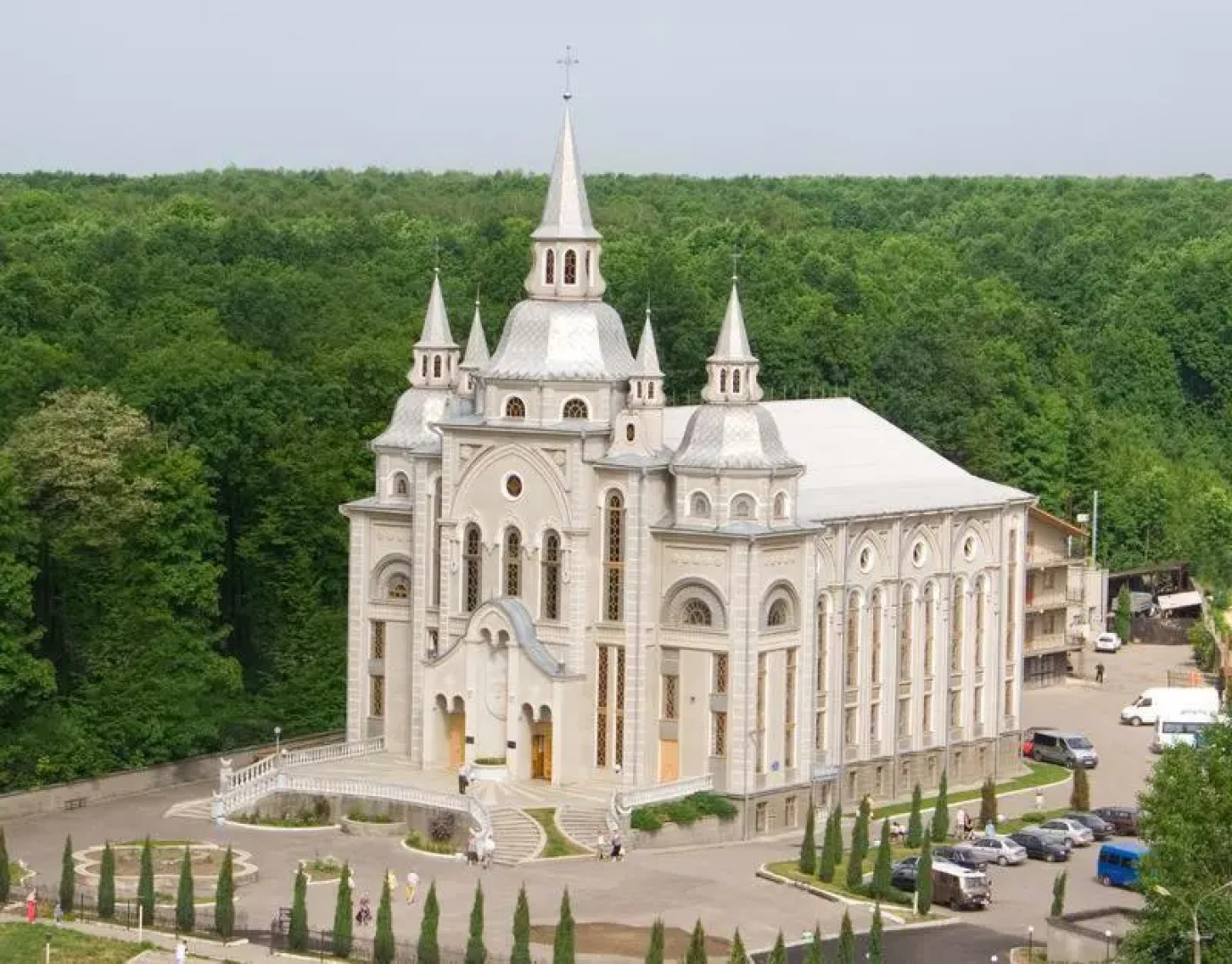 Apartment on Kosmonavtiv street