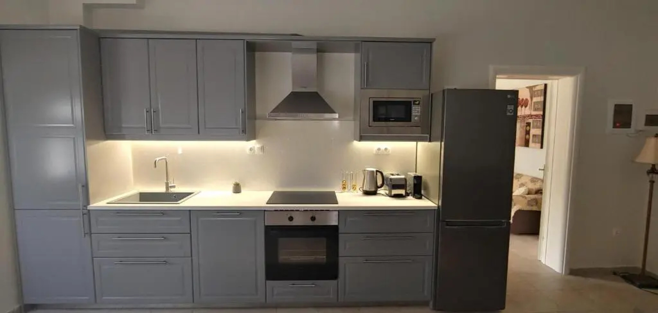 Captain Alex Villa Ena