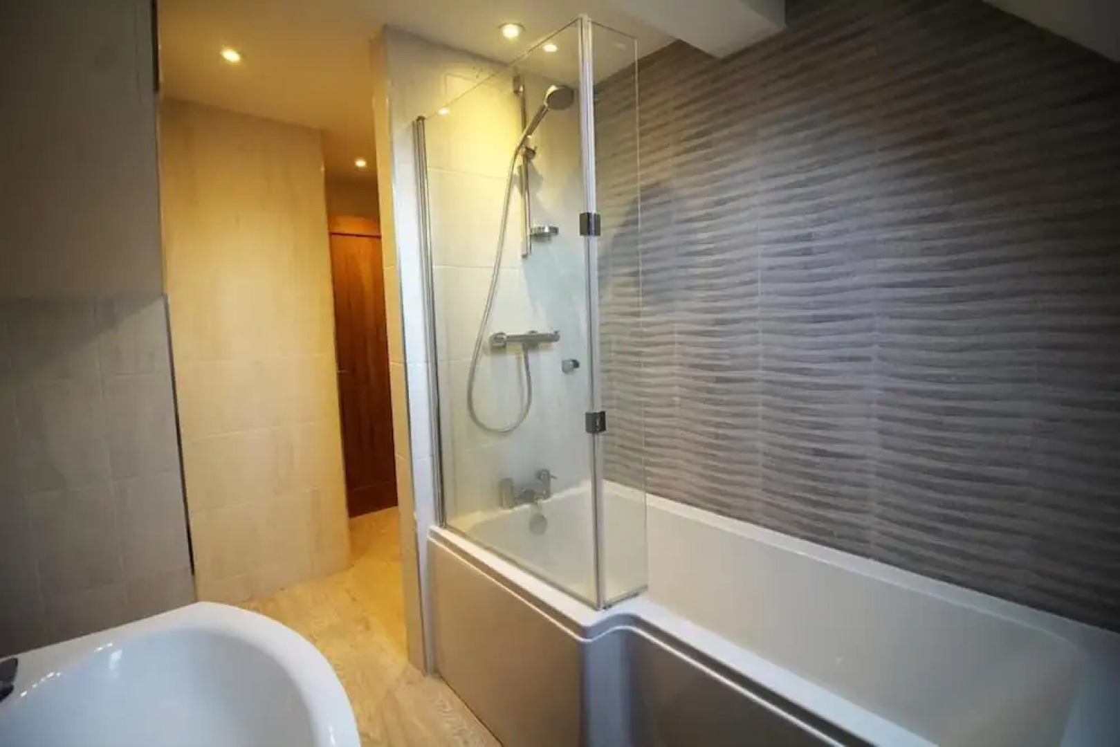 Exquisite 3 Bed apartment near Heathrow