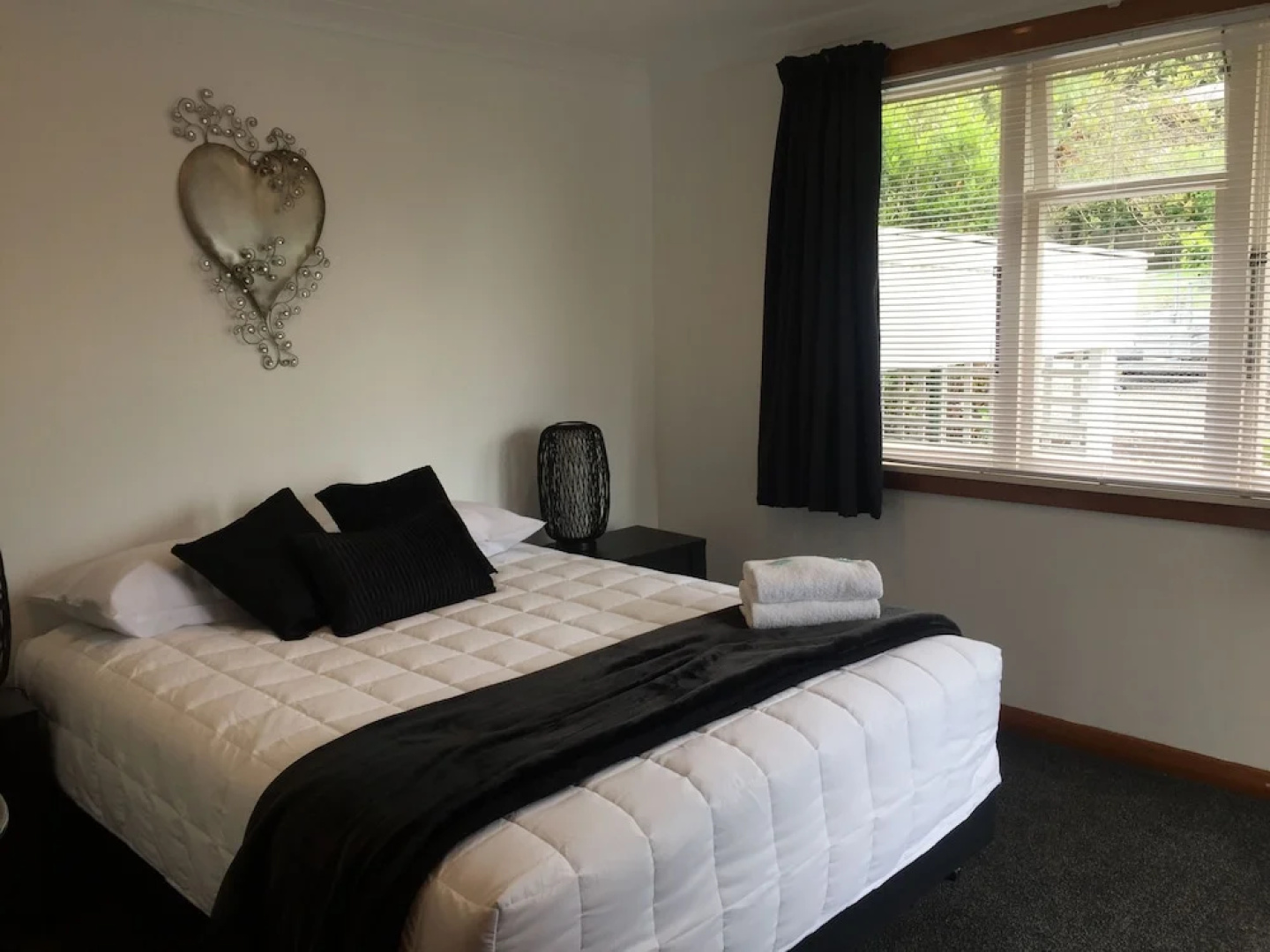 3 & 4 Bedroom Houses in Seaview Crescent