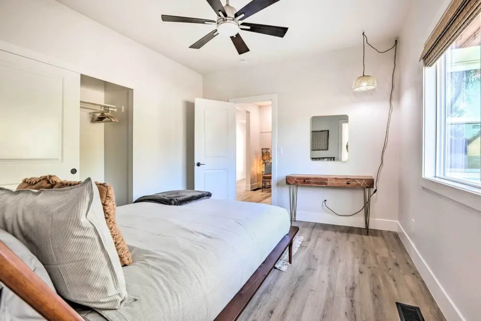 Boho-chic Folsom Retreat: Walkable Location!