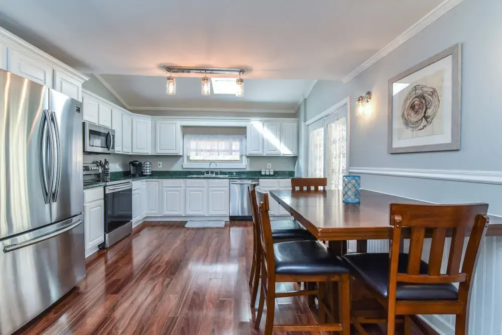 Pinners Compound- 4 BR hot tub fire pit