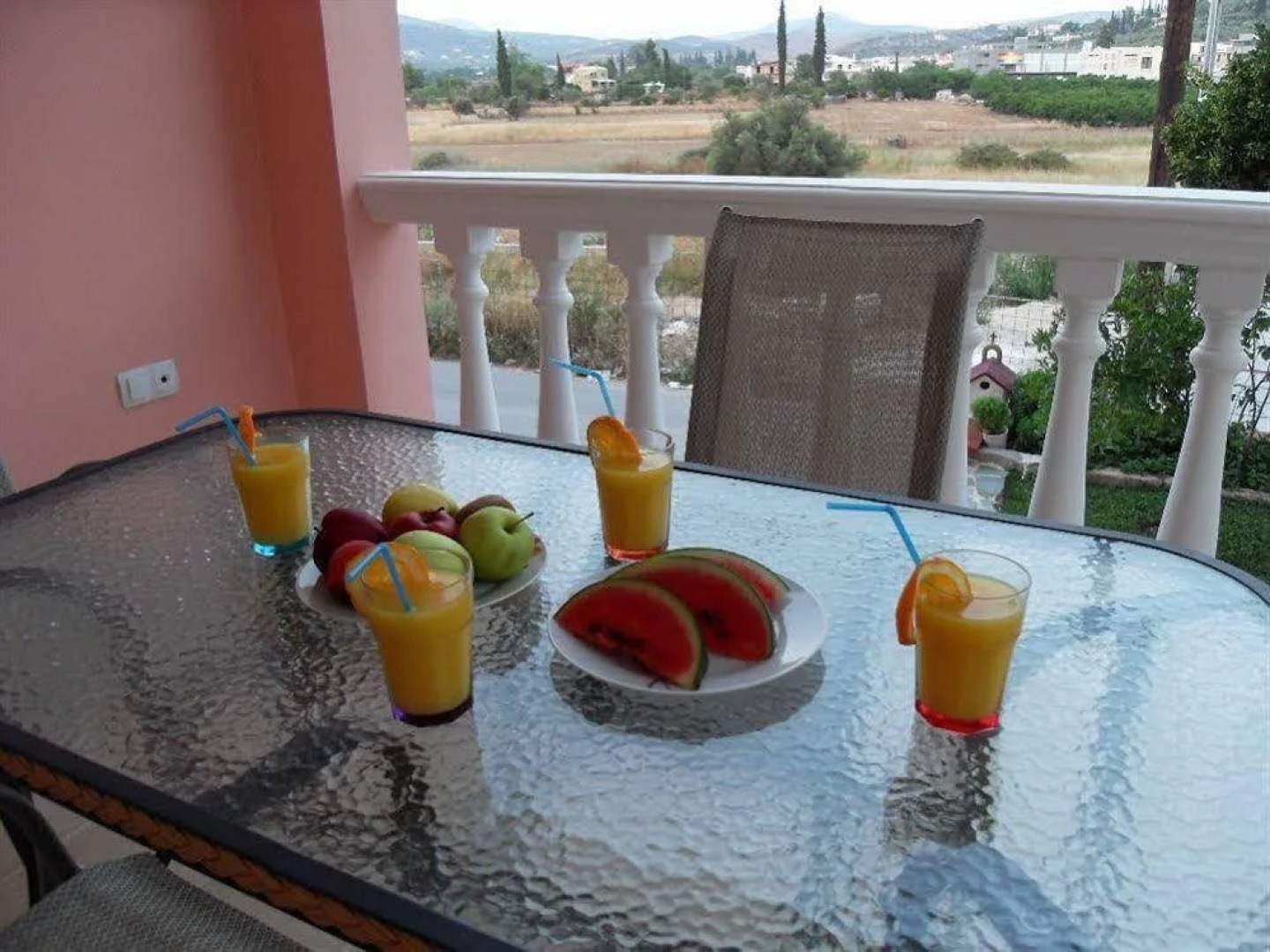 Omorfi Poli Holiday Apartment