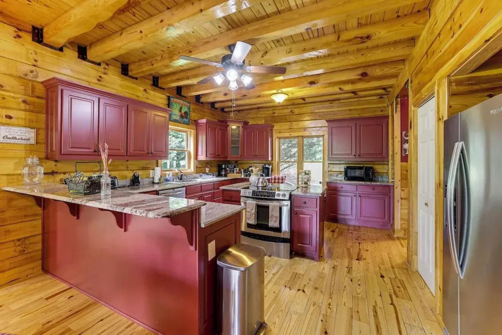 Charming Lake Hartwell Retreat w/ Game Room