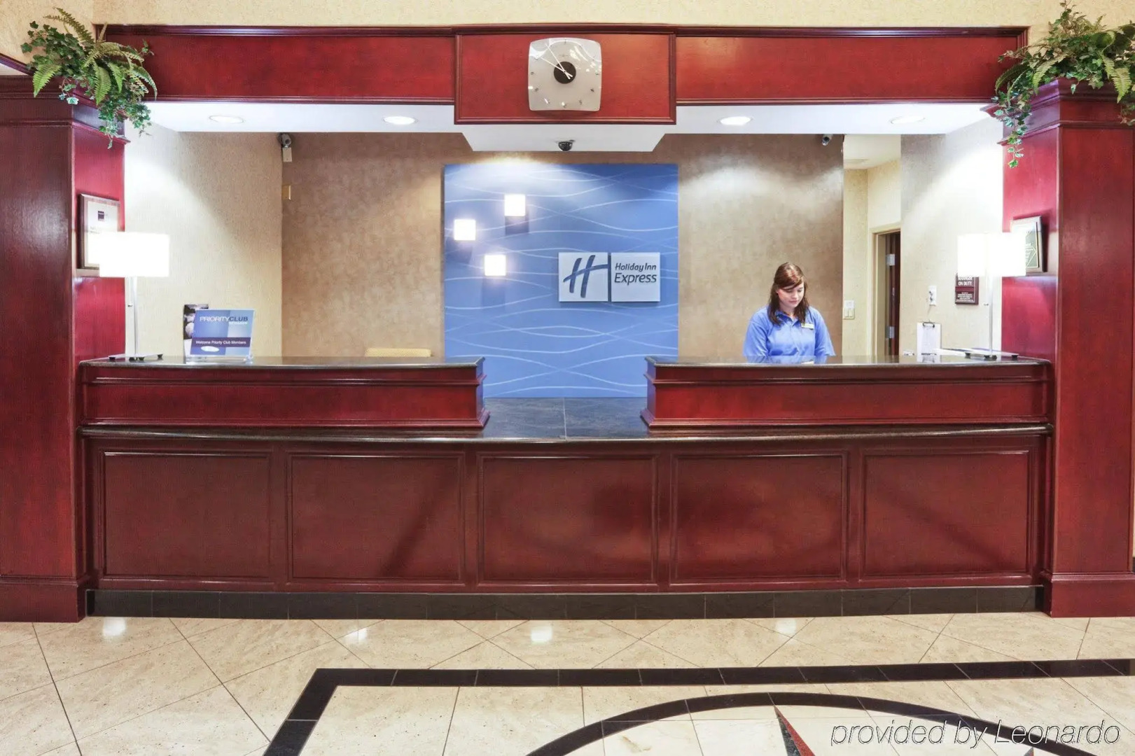 Holiday Inn Express Hotel & Suites Gainesville by IHG